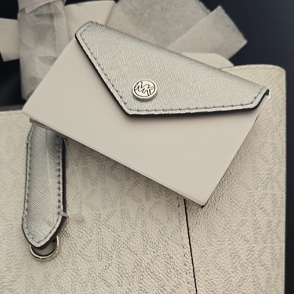 Michael Kors White With Silver Tote Bag - Picture 2 of 9